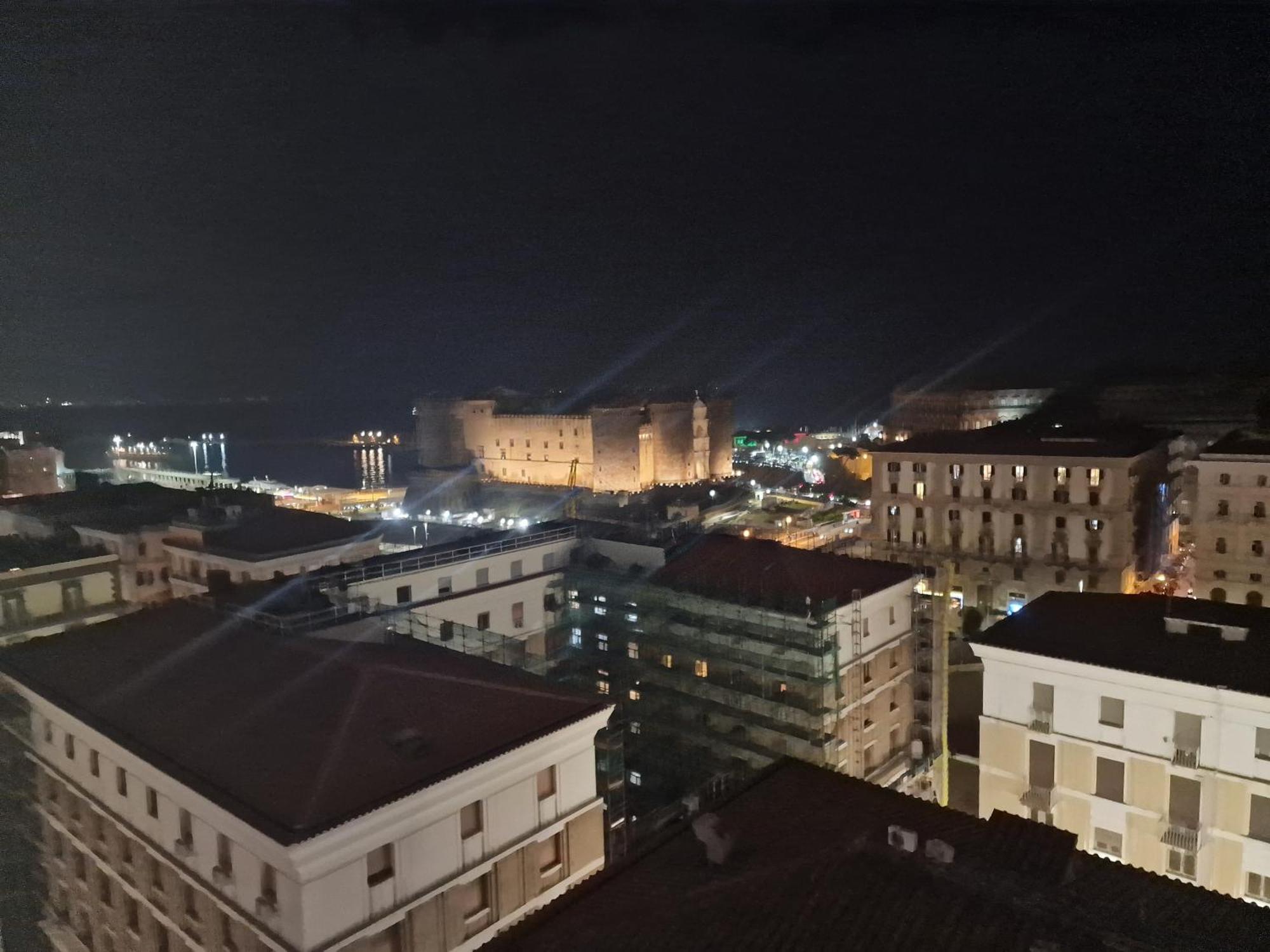 Neapolitan Skyscraper Affittacamere Napoli